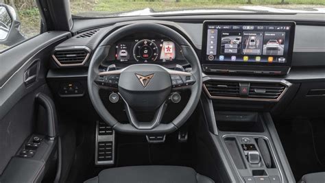 Cupra Formentor e-Hybrid interior, dashboard & comfort | DrivingElectric