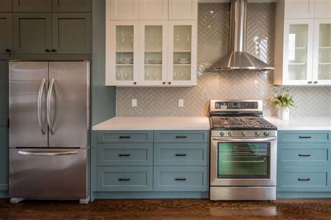 5 Kitchen Cabinet Colors that Are Big in 2019 (& 3 that Aren’t) | Blog