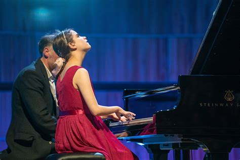 13-year-old blind pianist, Lucy wins performance of the night at The Piano grand final.