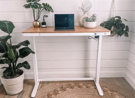 7 Best Height Adjustable Desk Options - Starting Under $25!