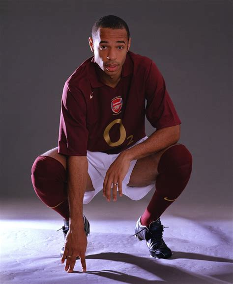 Henry 1 041201AFC | Arsenal fc players, Football poses, Soccer shirts