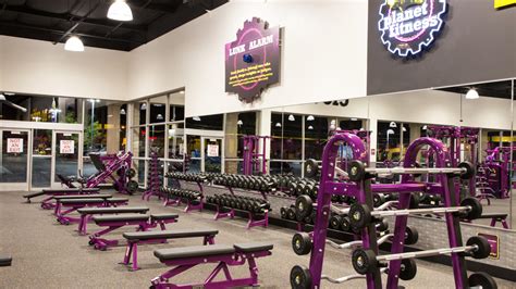 Gym in Clovis, CA | 634 Shaw Ave | Planet Fitness