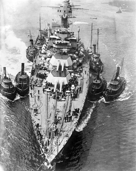 [2388 x 3000]USS Colorado (BB-45) being pushed into the Brooklyn Navy Yard, New York, May 2 ...