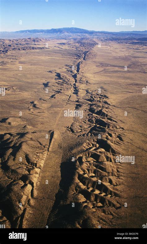 San Andreas Fault, AERIAL fault easily visible at surface on Carrizo ...