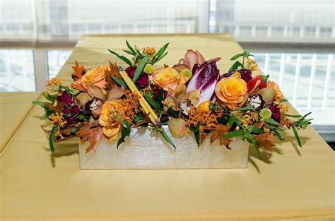 Modern Horizontal Flower Arrangement | Best Flower Site