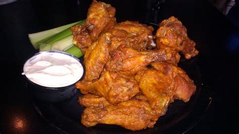 Never disappoints - Duff's Famous Wings in Orchard Park, Buffalo ...