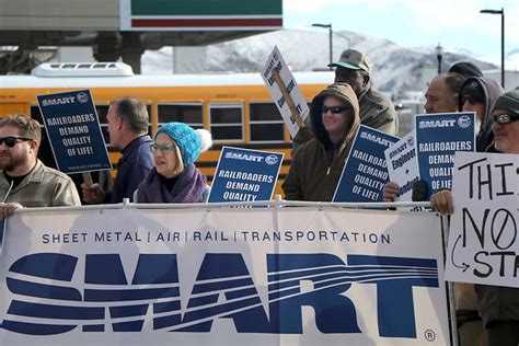 Photos: Railroad workers solidarity rally in Sparks