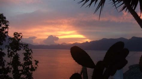 Lake Atitlan Guatemala Sunsets | Lake Tours and Travel Services