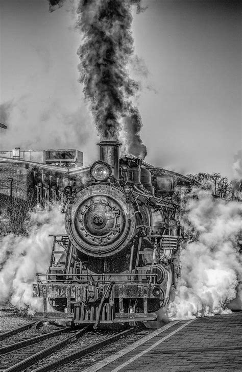 Royalty-Free photo: Grayscale photo of train | PickPik