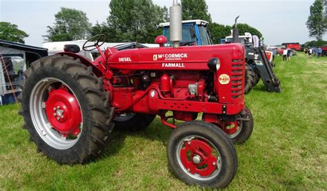 Farmall 450 Scheda tecnica - Italia