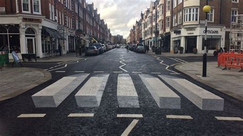 'UK's first' 3D zebra crossing created in St John's Wood - BBC News