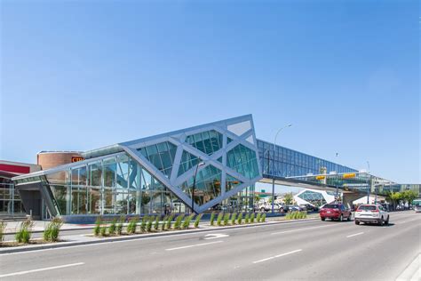 Chinook Centre Pedestrian Overpass | DIALOG