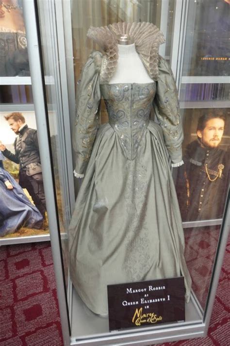 Margot Robbie Mary Queen of Scots Queen Elizabeth I movie costume ...