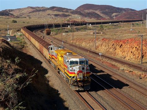 Pilbara Iron, iron ore train at Dampier, Western Australia,13/10/07. | Trens, Viajar, Trem