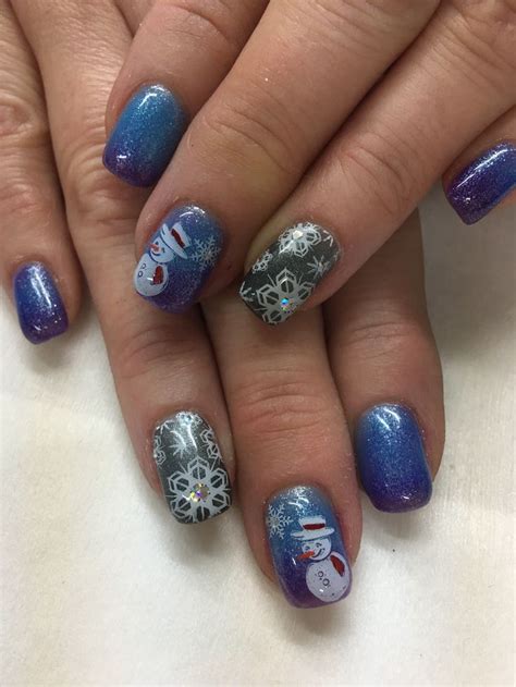 Winter Color Changing Snowflake Snowman Gel Nails | Gel nails, Acrylic nail designs, Gel nail ...