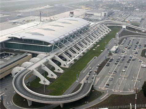 TAP, O AEROPORTO DO PORTO E O NOVO (OU AMPLIAÇÃO) AEROPORTO DE LISBOA