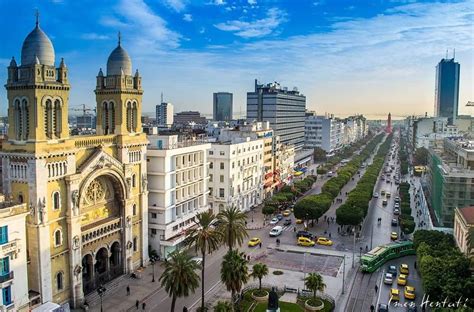 Higher.. above the beating heart of #Tunisia, central #downtown Tunis ...