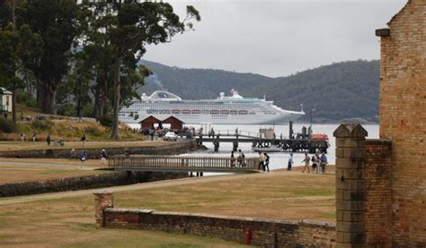 Cruise ship the Dawn Princess at the Port Arthur Historic Site | Cruise ship, Historical sites ...