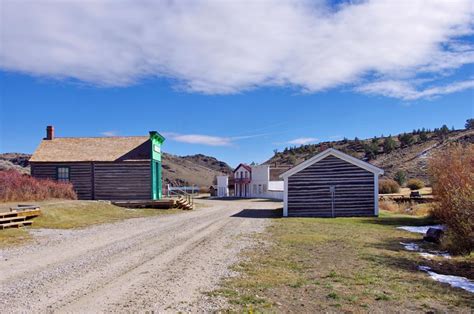 High Kountry Airedales Pack: Visit to South Pass City