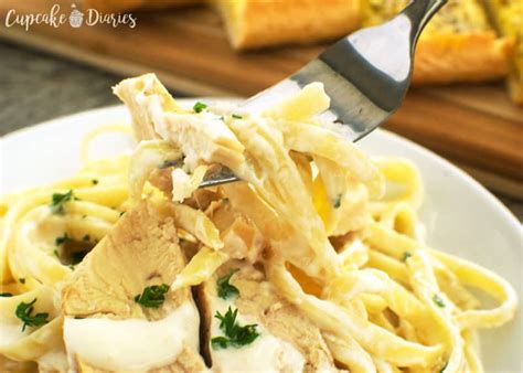 Copycat Olive Garden Chicken Alfredo