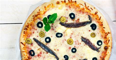 What pizza toppings go with anchovies? - THE CHEESE