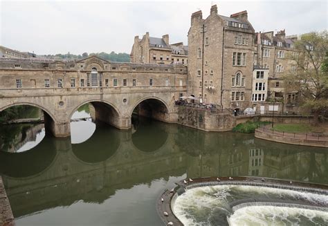 Pulteney Bridge | Pulteney Bridge - Bridge over the River Av… | Flickr