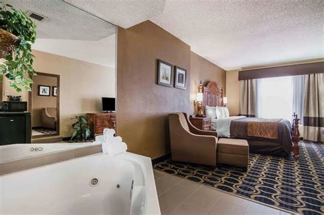 Hotels with Jacuzzi In room Dallas: Romantic Hot Tub Suites in Dallas TX!