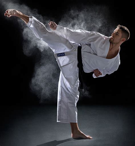 Origen del karate y su Historia | Todas las Artes Marciales