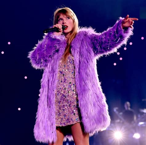 19 Best Taylor Swift Costume Ideas for Halloween 2024