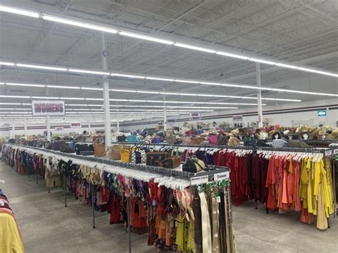 Thrift Store in Tampa | Red, White & Blue Thrift | Tampa, FL