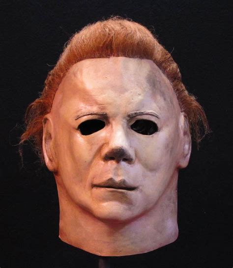 TIL that Michael Myers’ mask in Halloween was just a Captain Kirk mask ...