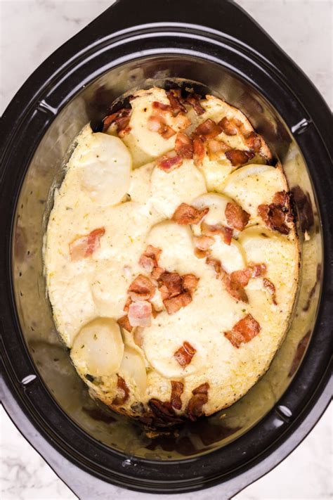 Creamy Slow Cooker Scalloped Potatoes Recipe - The Magical Slow Cooker