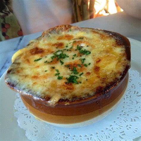 bistro-jeanty-french-onion-soup.jpg | Harvest