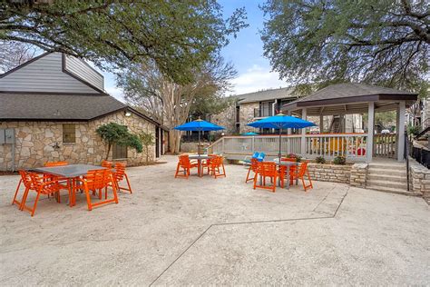 The Place at Castle Hills - 11800 Braesview | San Antonio, TX Apartments for Rent | Rent.