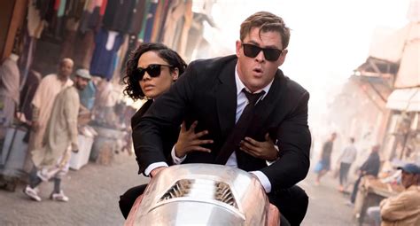 Is Chris Hemsworth a Better AVENGER than MiB Agent? [REVIEW]