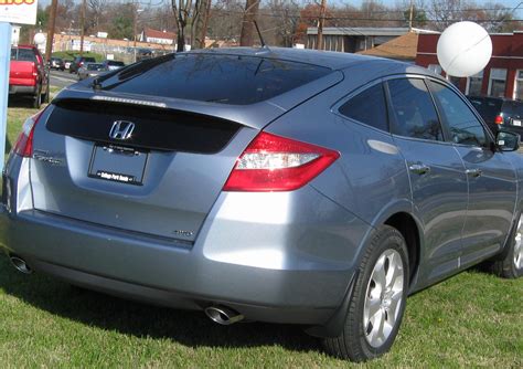 Honda Accord Crosstour Photos and Specs. Photo: Accord Crosstour Honda ...