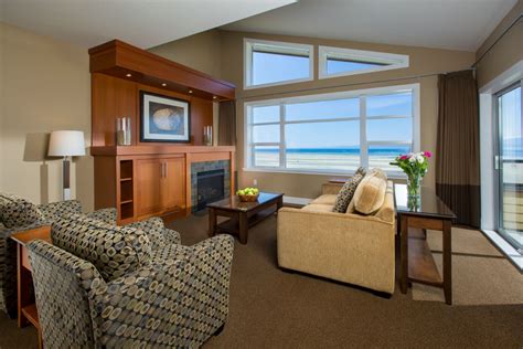 Parksville Hotels | Parksville Hotels - The Beach Club Resort