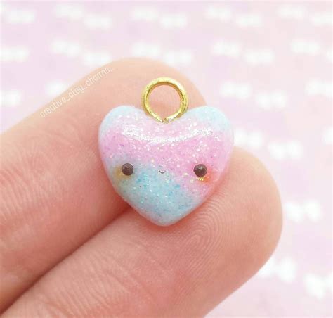 #kawaii #charms #polymer #clay #glitter #heart #charm Polymer Clay Figures, Polymer Clay Charms ...