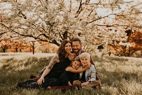 family portraits at minnesota landscape arboretum | chaska family ...