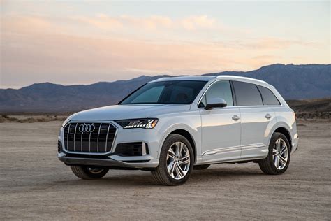 First drive: 2020 Audi Q7 goes long on tech, short on space and fuel ...