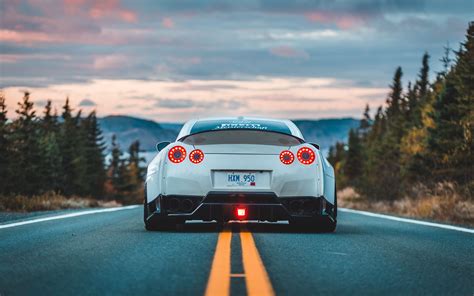 Gold Gtr Wallpaper