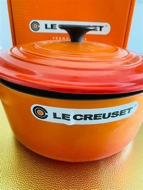 Le Creuset round casserole oven Color Volcanique 24cm, Home Appliances, Kitchenware on Carousell