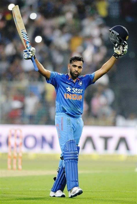 Rohit Sharma (Cricketer) Height, Age, Wife, Family, Biography & More ...