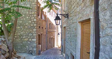 Exploring Ulcinj Old Town | Maptrekking