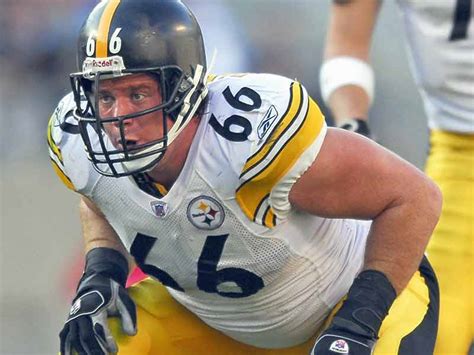 Former NFL Players Who Lost A Ton Of Weight Since Retiring