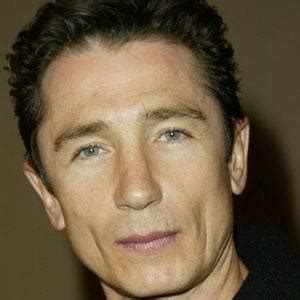 Dominic Keating - Bio, Facts, Family | Famous Birthdays