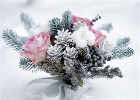 Winter Blooming Flowers for Your Bridal Bouquet - Cascade Floral Wholesale