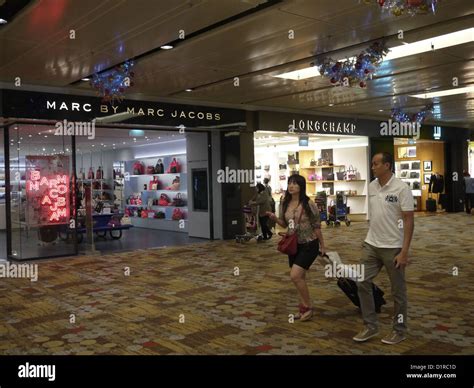 singapore airport shops Stock Photo - Alamy