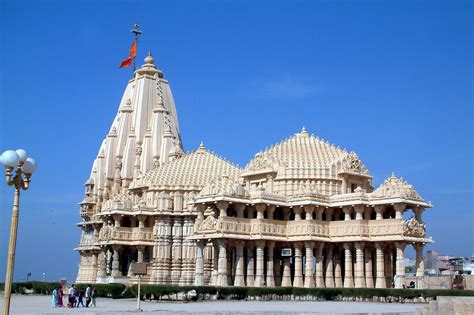 How To Reach Somnath Temple by Bus, Train and Nearest Airport