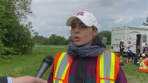 Refugee advocates march to Roxham Road after Supreme Court ruling | CTV News